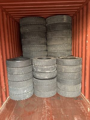 Loading image when exporting used tires(to Central America)